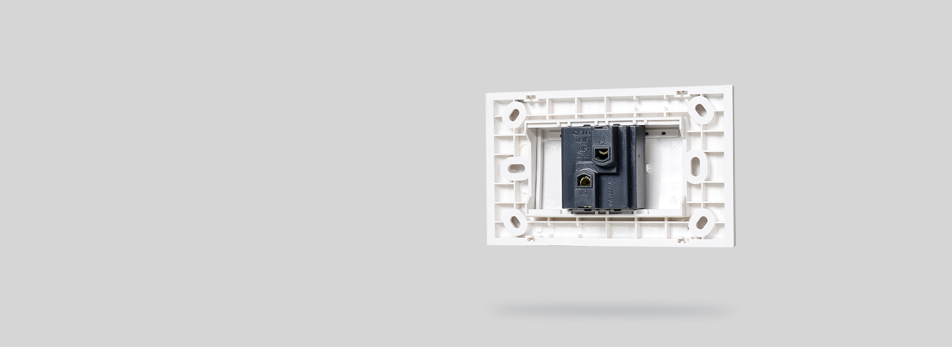 雙層安裝架，適用廣泛
 雙層安裝架設計，...