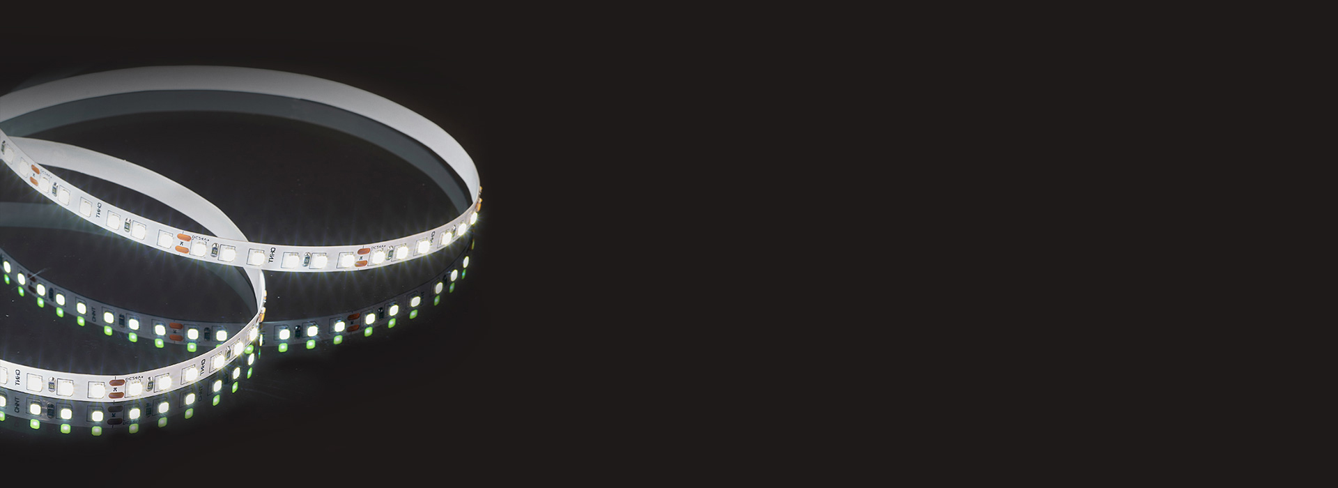 900lm/m高光效，綠色節能
 120...