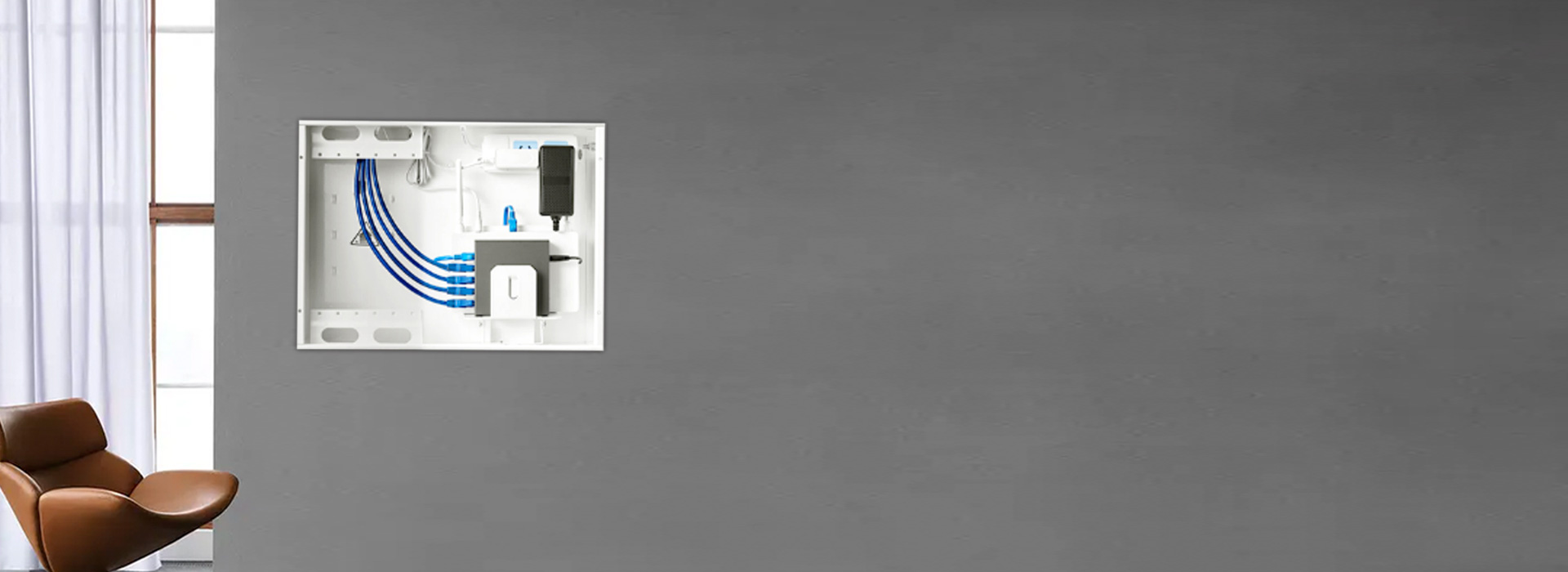 機身小巧輕薄，輕松放入信息箱
 輕量設計...