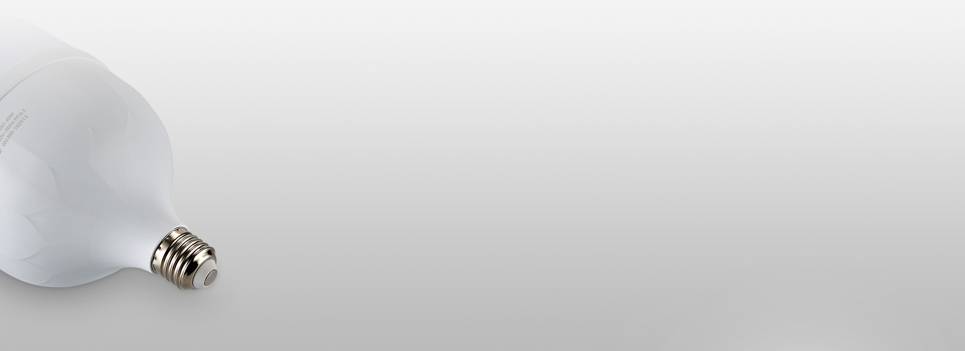 PBT塑包鋁外殼
 導熱PP內置鋁杯，一...