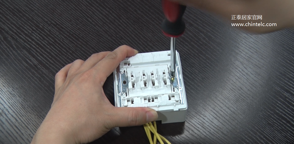 三聯多控開關接線圖解-8 三聯多控開關接線圖解-8