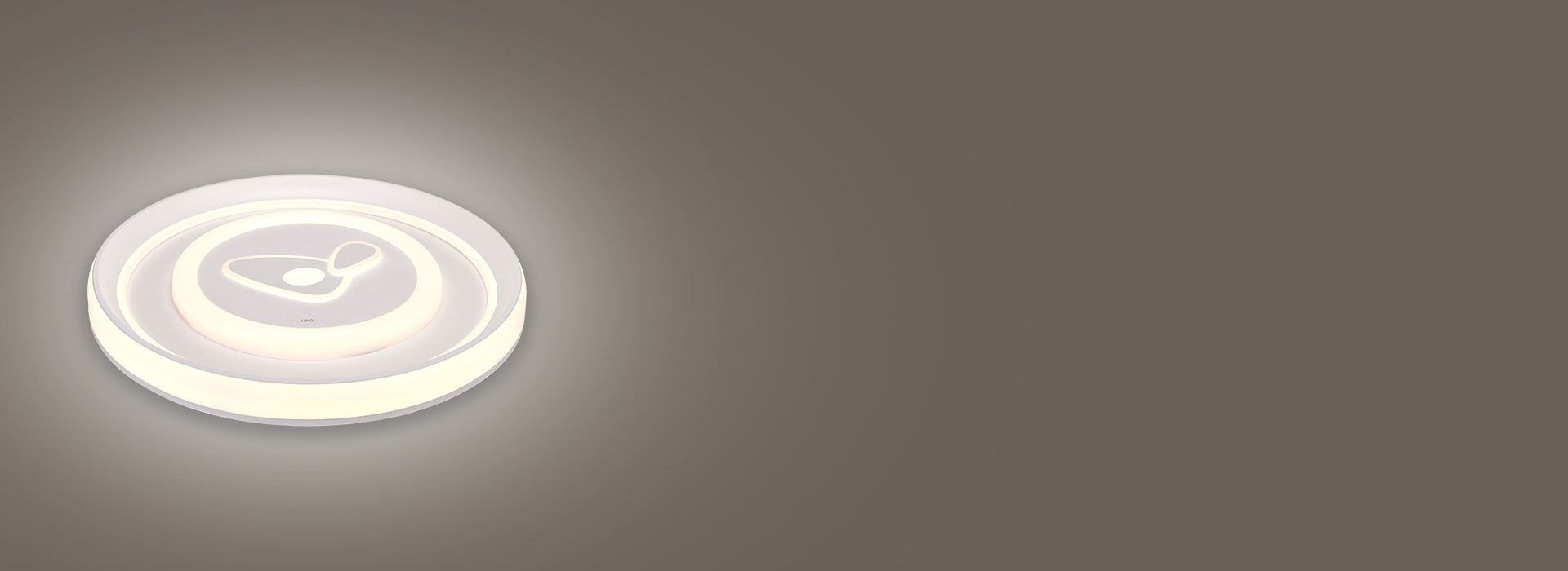 光線均勻，柔和迷人
 光學(xué)燈罩，透光率高...